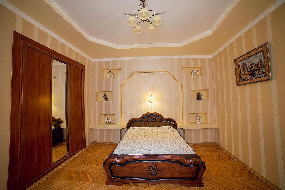Apartment On Horodotska Street 利沃夫 外观 照片