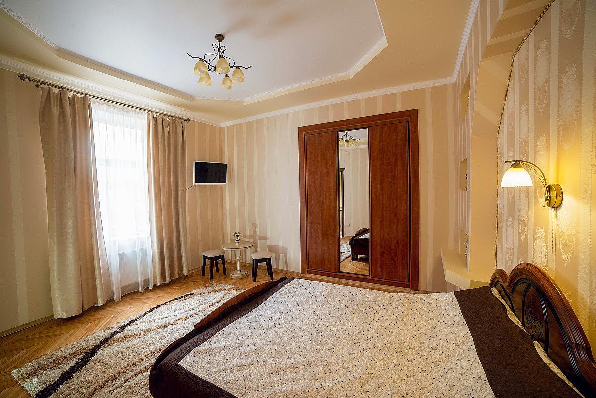 Apartment On Horodotska Street 利沃夫 外观 照片