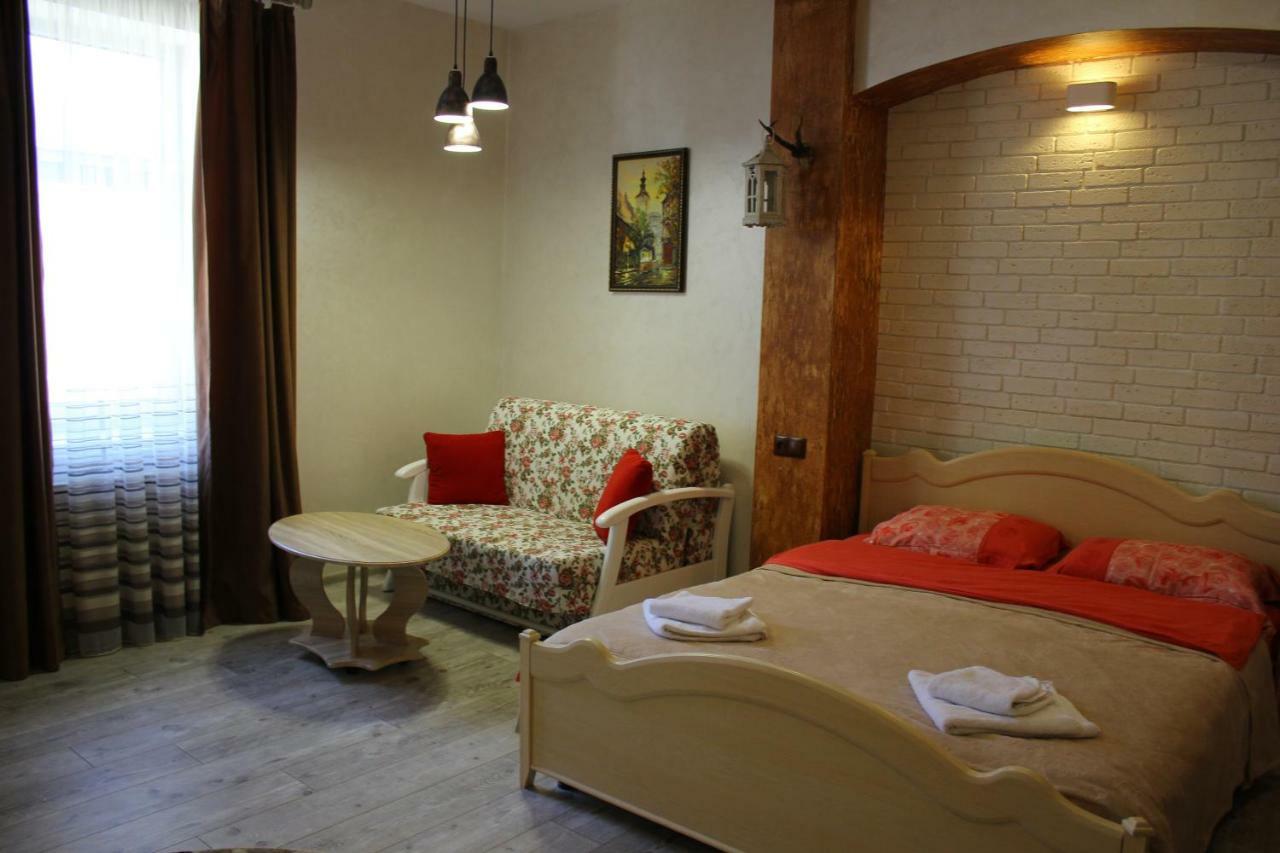 Apartment On Horodotska Street 利沃夫 外观 照片